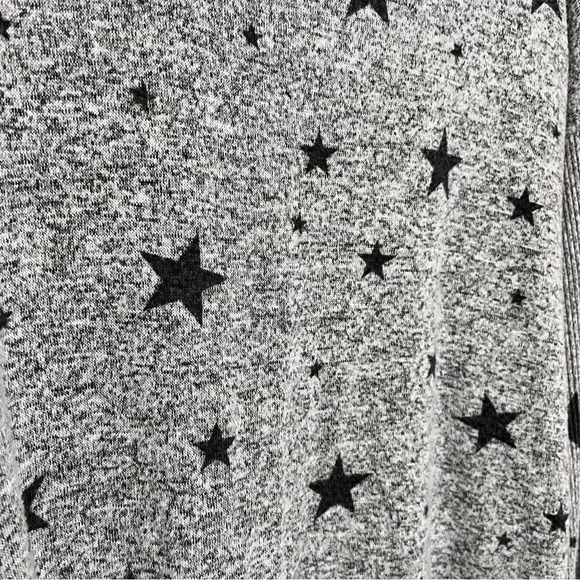 BUFFALO DAVID BITTON Gray and Dark Gray Stars long sleeve Sweater | size medium - Picture 2 of 8